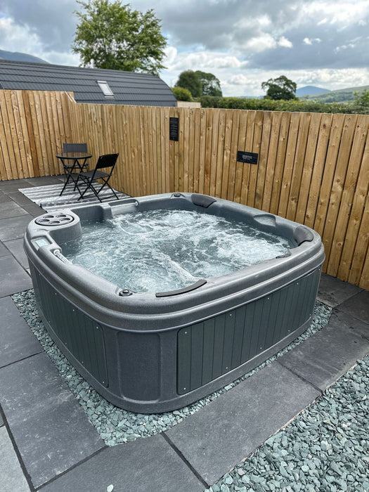 RotoSpa DuraSpa S160 Hot Tub/Cold Plunge (6 Person)