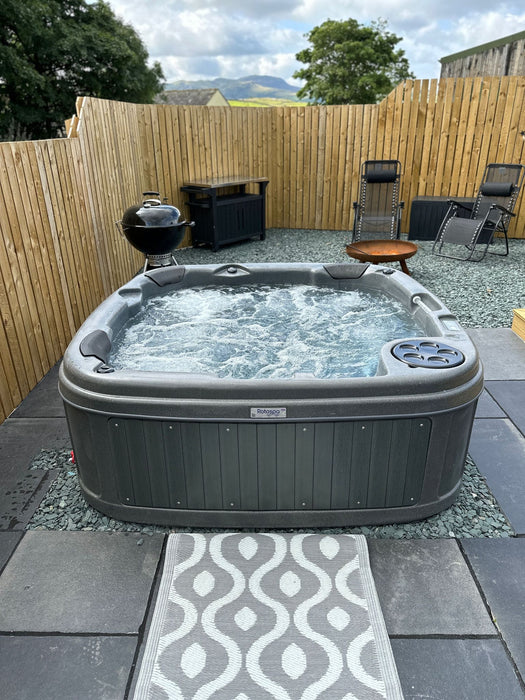 RotoSpa DuraSpa S160 Hot Tub/Cold Plunge (6 Person)