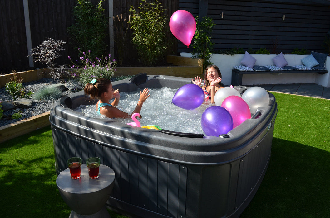 RotoSpa DuraSpa S160 Hot Tub/Cold Plunge (6 Person)