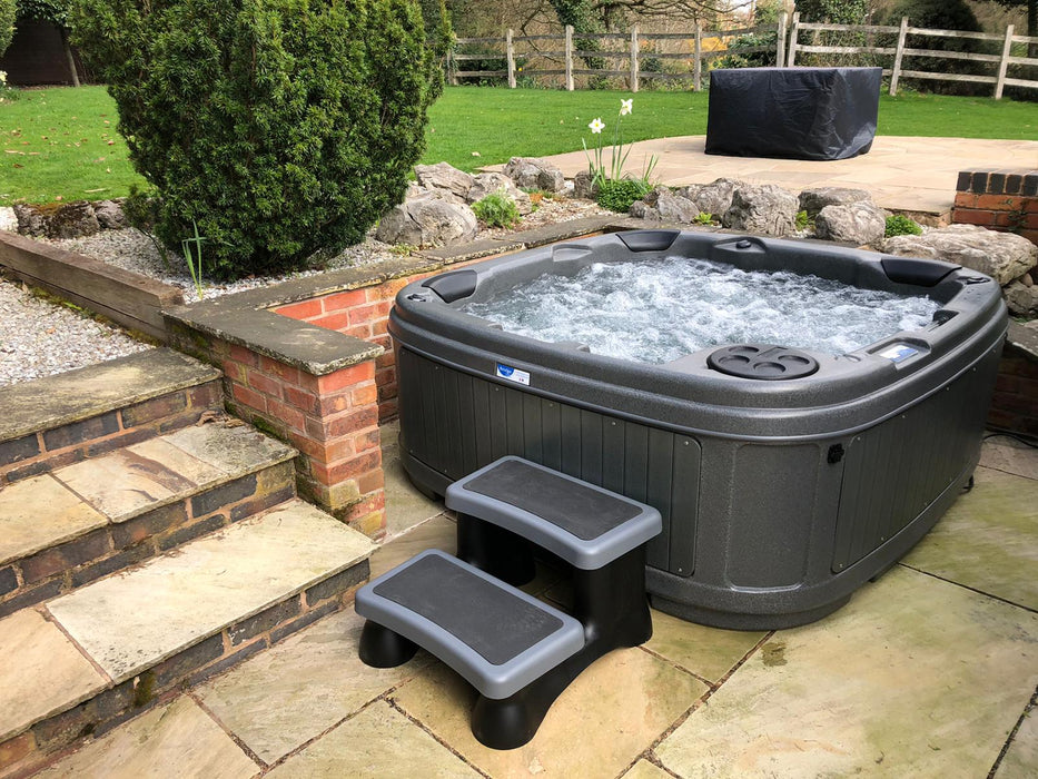 RotoSpa DuraSpa S160 Hot Tub/Cold Plunge (6 Person)