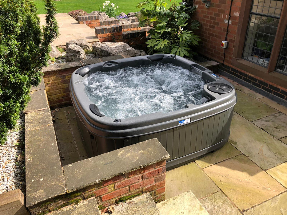 RotoSpa DuraSpa S160 Hot Tub/Cold Plunge (6 Person)