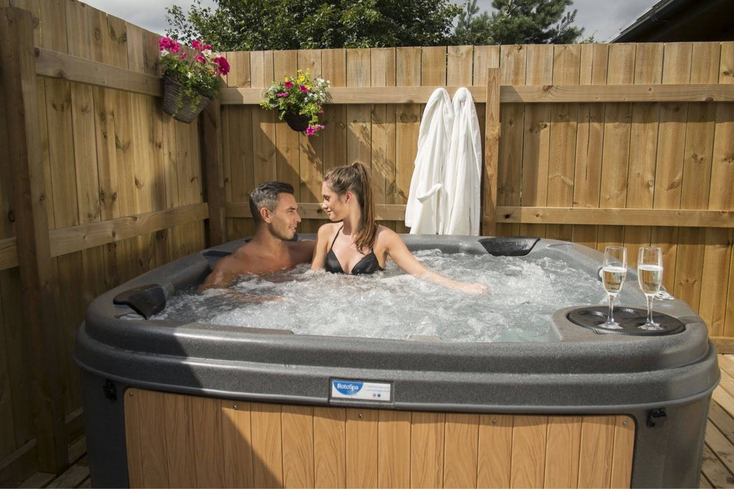 RotoSpa DuraSpa S160 Hot Tub/Cold Plunge (6 Person)