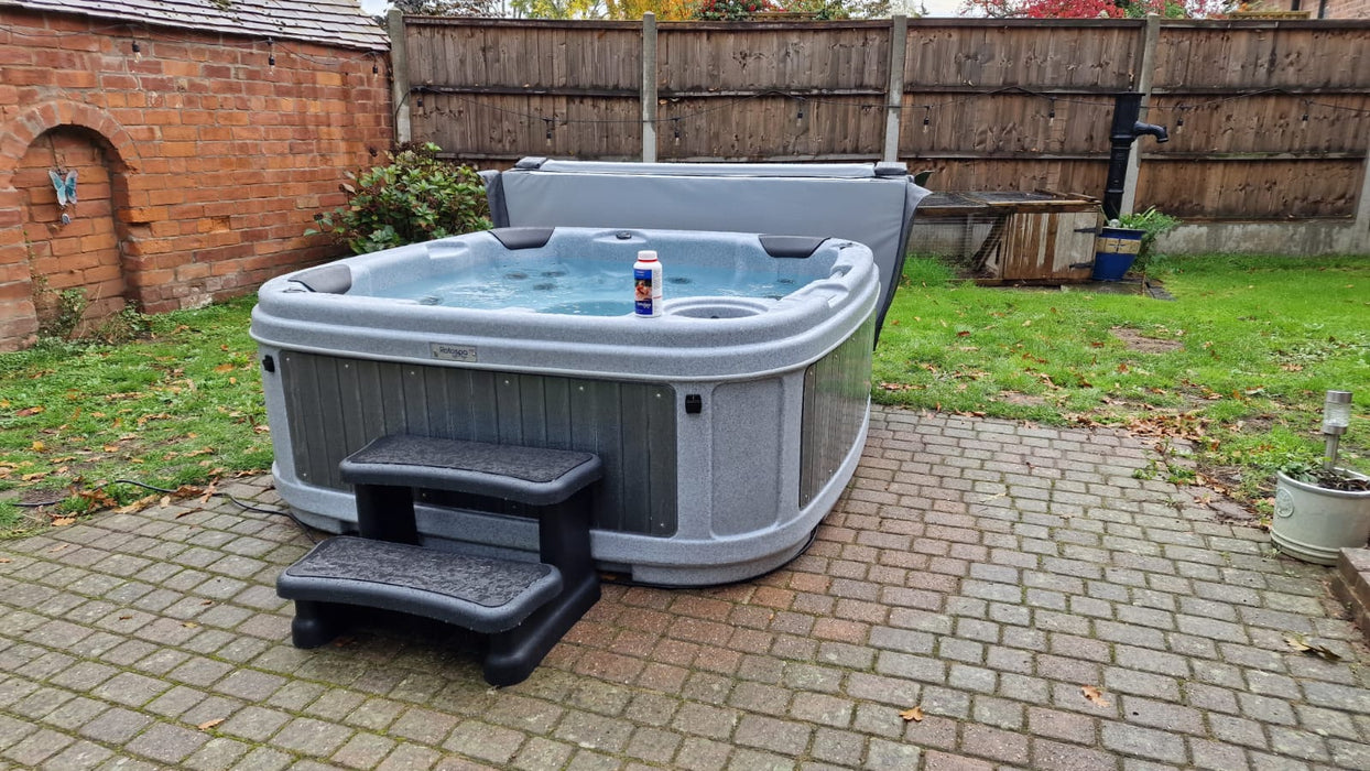 RotoSpa DuraSpa S160 Hot Tub/Cold Plunge (6 Person)