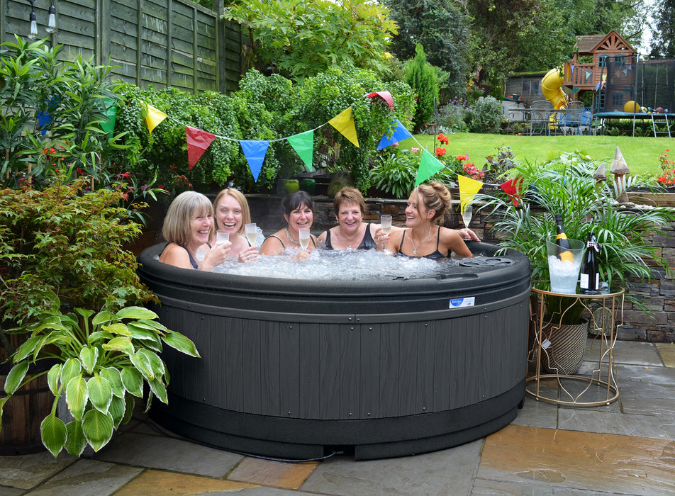 RotoSpa QuatroSpa Hot Tub/Cold Plunge (6 Person)