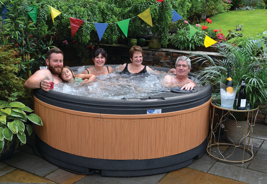 RotoSpa QuatroSpa Hot Tub/Cold Plunge (6 Person)