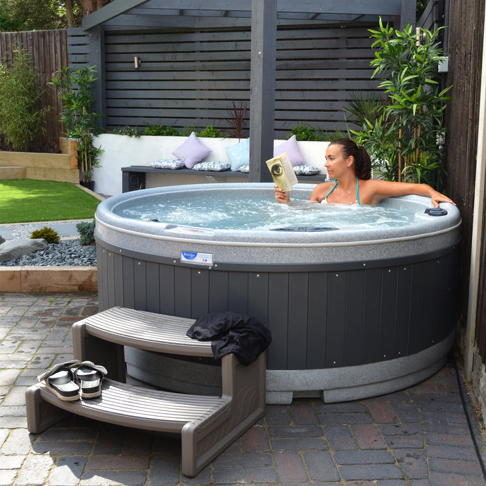 RotoSpa QuatroSpa Hot Tub/Cold Plunge (6 Person)