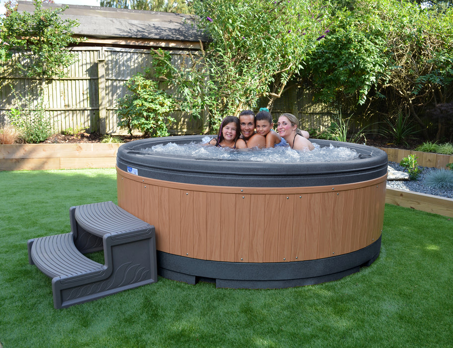 RotoSpa QuatroSpa Hot Tub/Cold Plunge (6 Person)