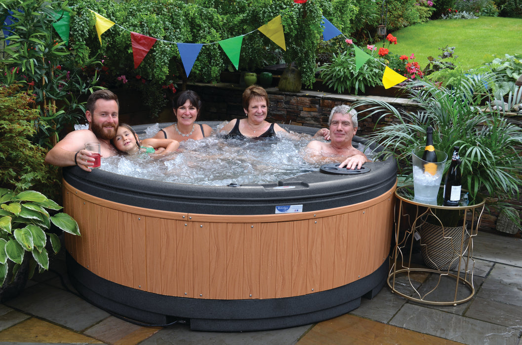 RotoSpa QuatroSpa Hot Tub/Cold Plunge (6 Person)