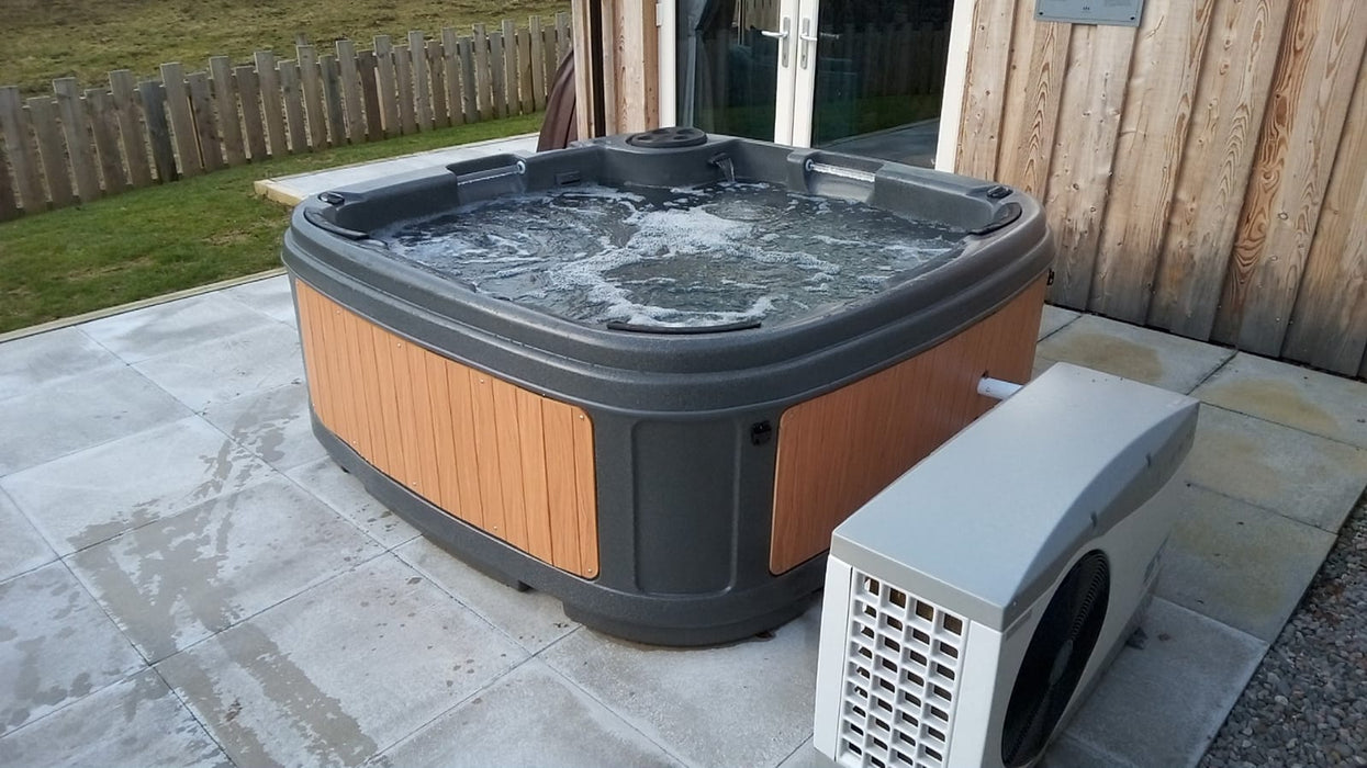 RotoSpa DuraSpa S160 Hot Tub/Cold Plunge (6 Person)