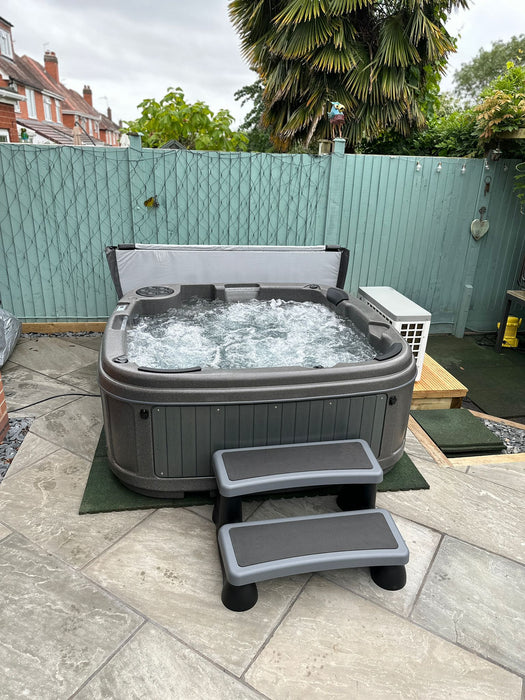 RotoSpa DuraSpa S160 Hot Tub/Cold Plunge (6 Person)